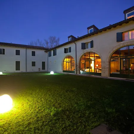 Relais Corte Paradiso شقة