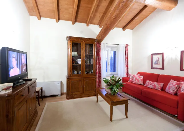 Relais Corte Paradiso * بسكييرا ديل غاردا