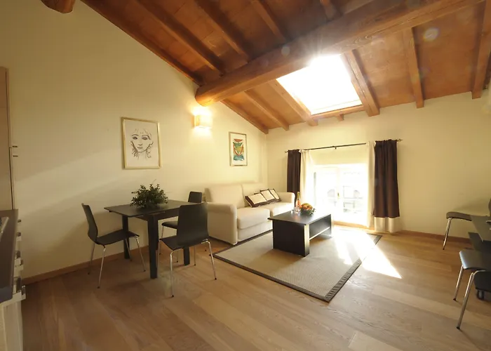 Relais Corte Paradiso شقة بسكييرا ديل غاردا