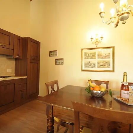 Relais Corte Paradiso * 페스키에라델가르다